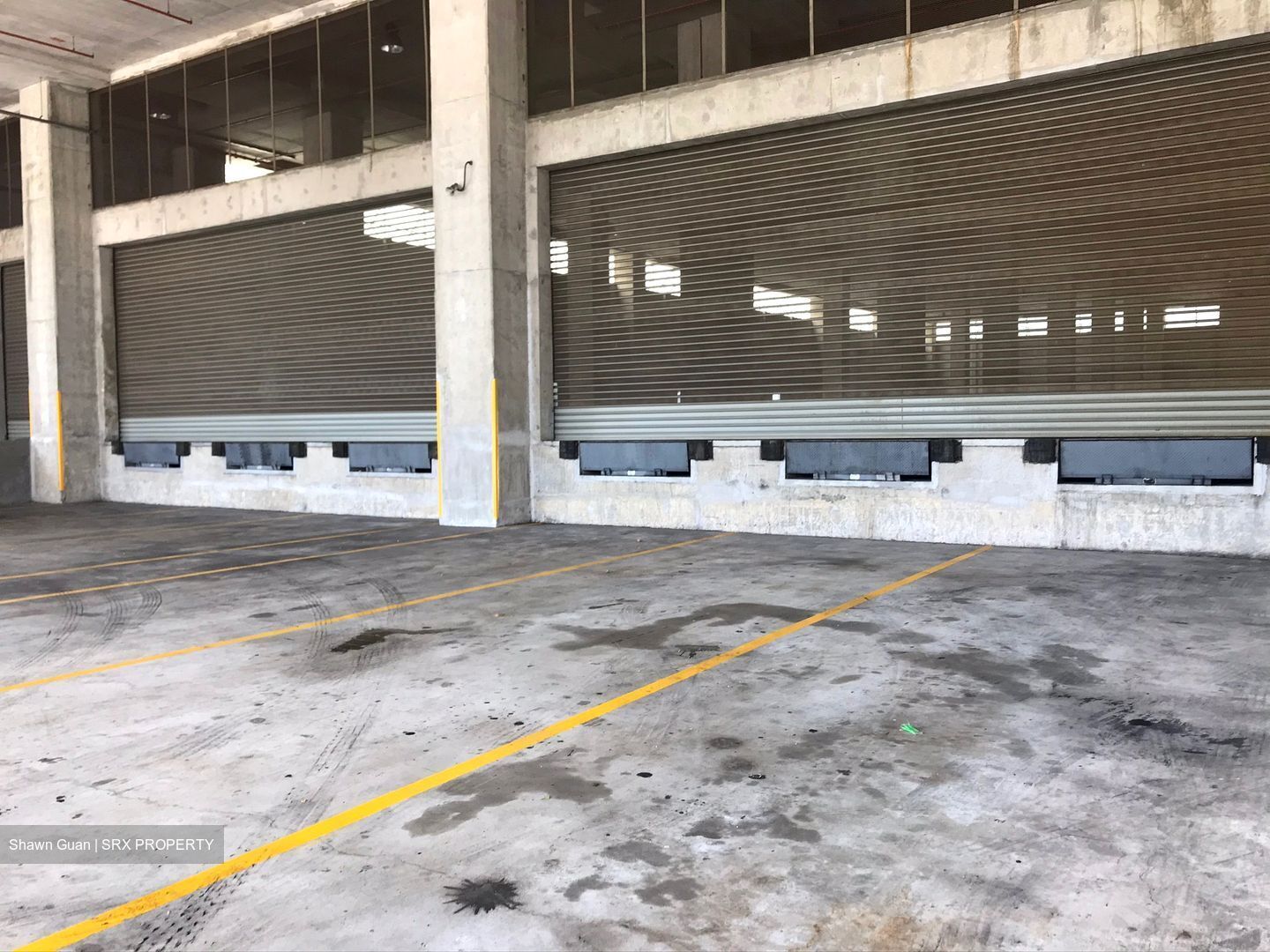 Gul Way (D22), Warehouse #437779951